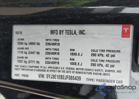 2018 Tesla Model 3 Long Range/Performance z USA, uszkodzony, nr VIN 5YJ3E1EB2JF085439